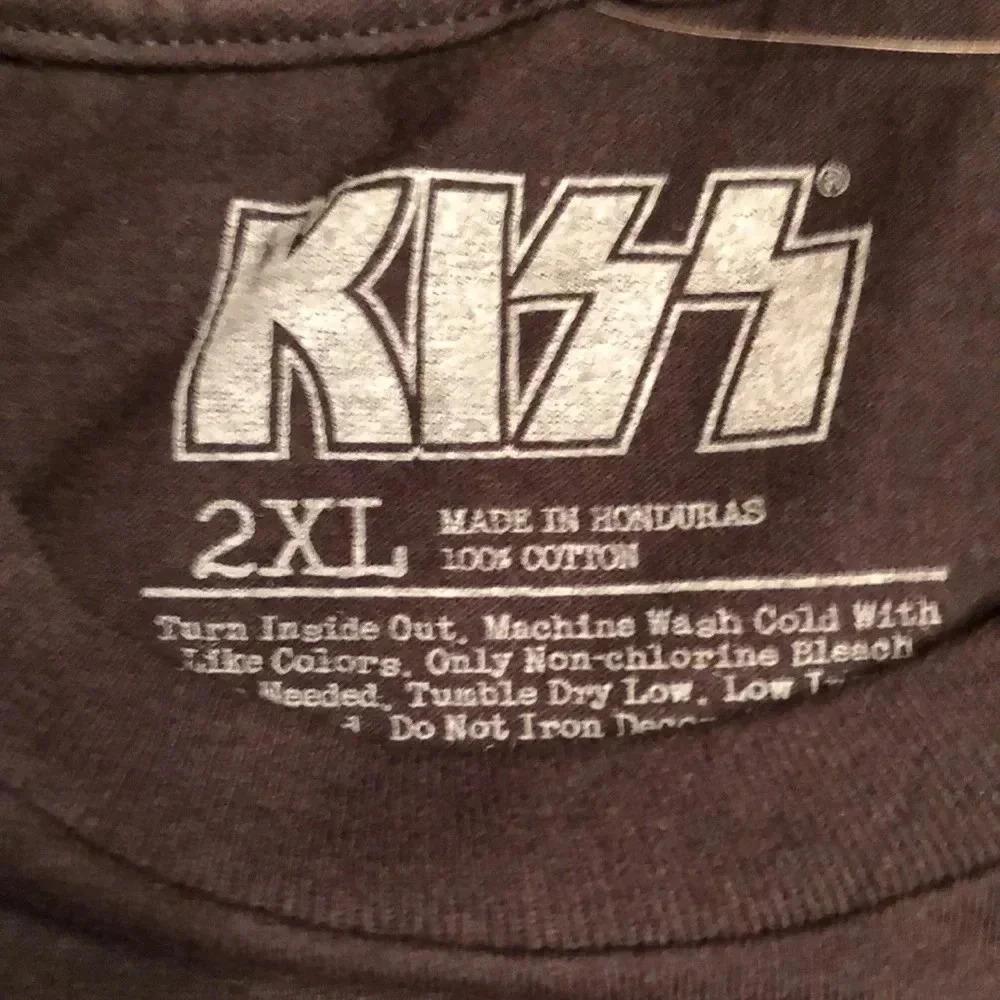 Kiss Original Members 1977 World Tour Tee Shirt - Picture 3 of 6